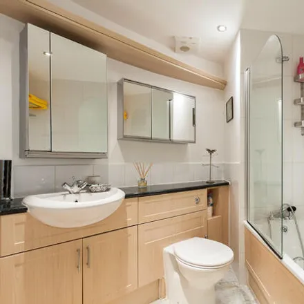 Image 2 - Horsley Court, Montaigne Close, London, SW1P 4BF, United Kingdom - Townhouse for sale