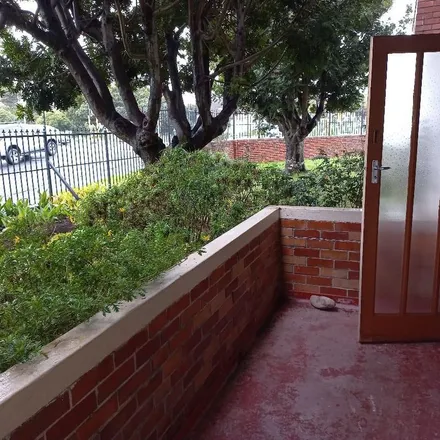 Image 2 - Rosehope, Main Road, Rosebank, Cape Town, 7700, South Africa - Apartment for rent