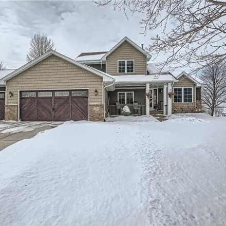 Buy this 5 bed house on 1205 Lakeview Parkway in Buffalo, MN 55313