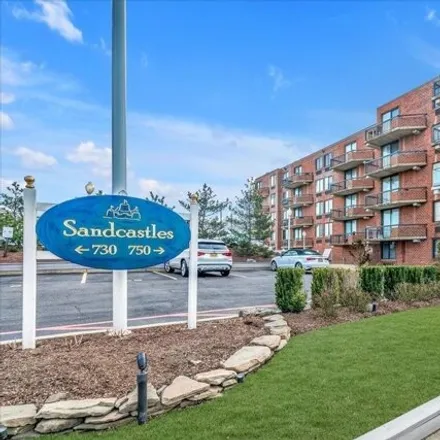 Buy this 3 bed condo on 730 West Broadway in City of Long Beach, NY 11561