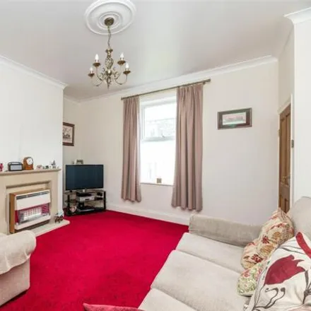 Image 2 - Lawn Road, Burley-in-Wharfedale, LS29 7EU, United Kingdom - Townhouse for sale