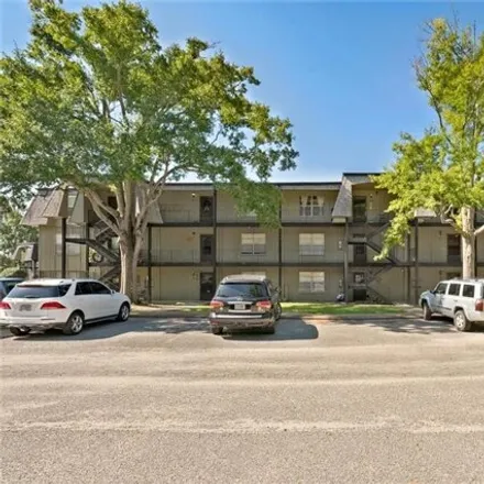 Buy this 2 bed condo on Riverbend Drive in Mobile, AL 36605