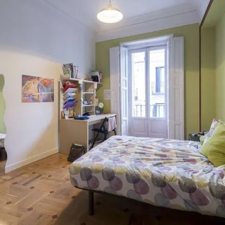 Rent this 7 bed apartment on Madrid in Aparcabicis Metro Ópera, Plaza de Isabel II