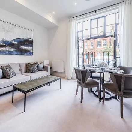 Rent this 1 bed townhouse on Palace Wharf in 6-23 Rainville Road, London