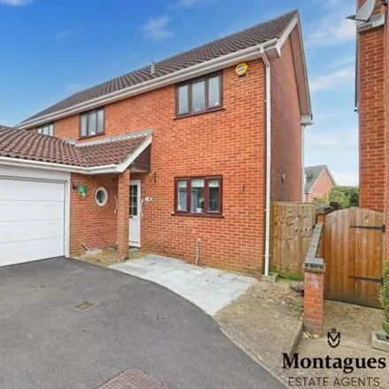 Buy this 4 bed house on Chevely Close in Coopersale, CM16 7RL
