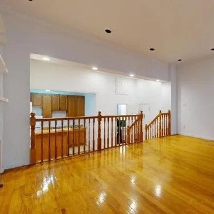 Rent this 3 bed apartment on Numero 28 in 176 2nd Avenue, New York