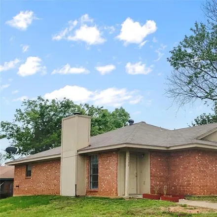 Rent this 2 bed house on 5406 Wild West Drive in Arlington, TX 76017