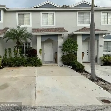 Buy this 3 bed townhouse on 1154 Southwest 44th Avenue in Lakeview, Deerfield Beach