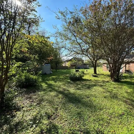 Image 5 - 443 Mineral Wells Street, Terrell, TX 75160, USA - House for sale