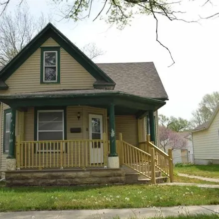Buy this 4 bed house on 98 North D Street in Herington, Dickinson County