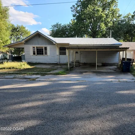 Buy this 3 bed house on 1299 Mill Street in Lamar, MO 64759