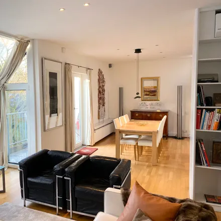 Rent this 2 bed apartment on Harvestehuder Weg 83 in 20149 Hamburg, Germany