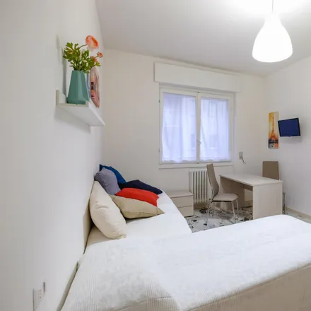 Rent this 2 bed apartment on Popular Bank of Milan in Via Giuseppe Ripamonti, 20141 Milan MI