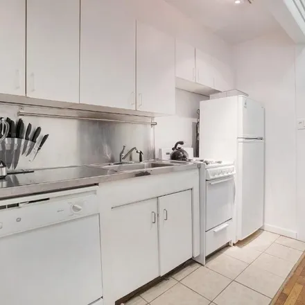 Image 4 - 102 E 30 St, New York, NY, USA - Townhouse for rent