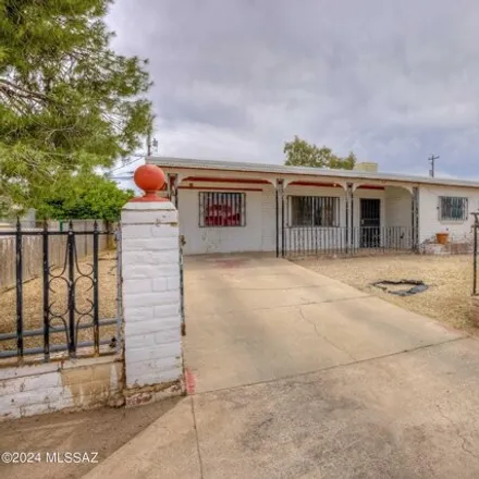 Buy this 3 bed house on 749 West Kentucky Street in Tucson, AZ 85714