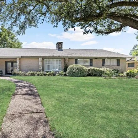 Image 1 - 3811 Kenwood Drive, Calder Highlands, Beaumont, TX 77706, USA - House for rent