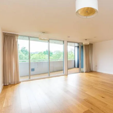 Rent this 3 bed apartment on Colonial Drive in London, W4 5HA