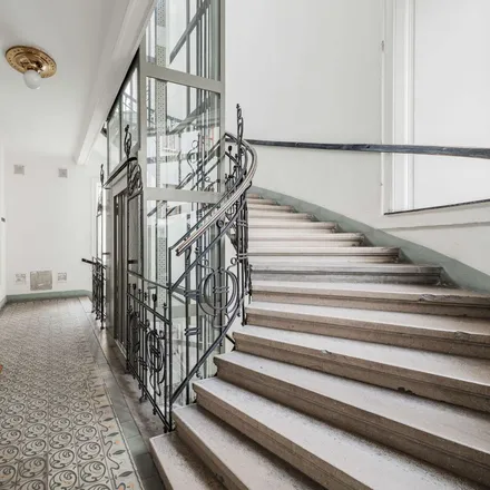 Rent this 6 bed apartment on Theobald-Hof in Fillgradergasse, 1060 Vienna