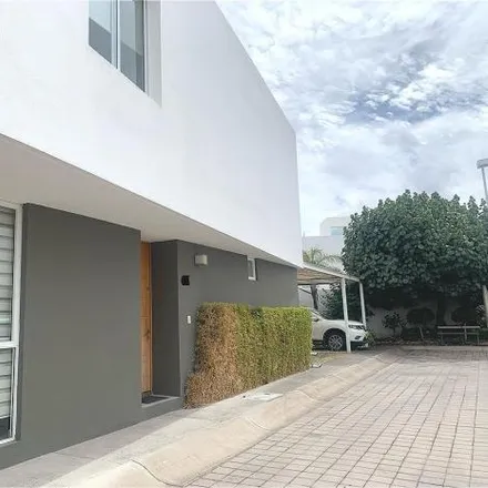 Rent this 3 bed house on unnamed road in Delegaciön Santa Rosa Jáuregui, 76100 Juriquilla