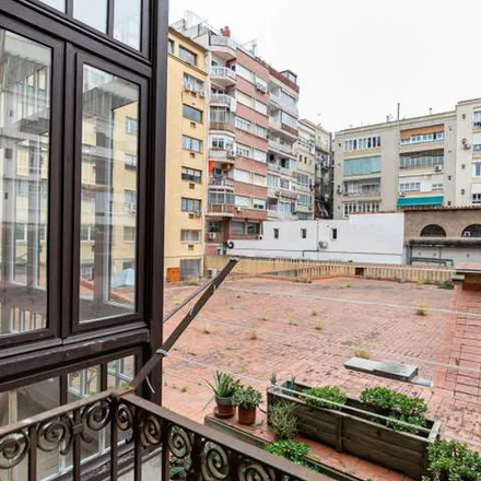Image 3 - Carrer de París, 175, 08001 Barcelona, Spain - Apartment for rent