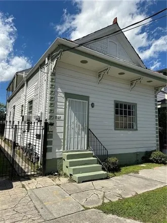 Rent this 3 bed house on 1527 North Roman Street in New Orleans, LA 70116