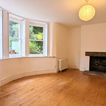 Rent this 2 bed apartment on 19 Ashgrove Road in Bristol, BS6 6NA