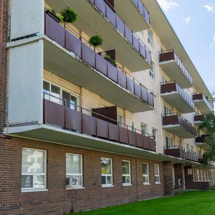 Image 4 - Gibb Street, Oshawa, ON L1J 1Z4, Canada - Apartment for rent