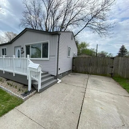 Buy this 3 bed house on 14226 Sherman Avenue in Warren, MI 48089