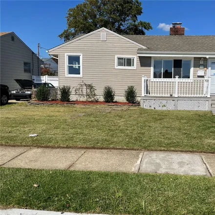 Rent this 3 bed house on 54 Hubbard Avenue in Village of Freeport, NY 11520