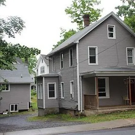 Rent this 4 bed house on 35 S Chestnut St