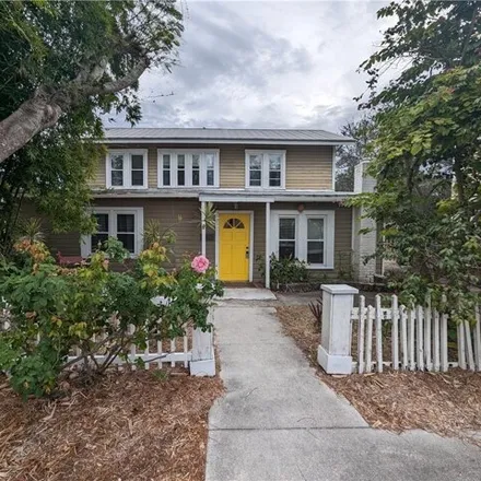 Rent this 3 bed house on Saint Anselms Episcopal Church in Woodford Avenue, Fort Myers