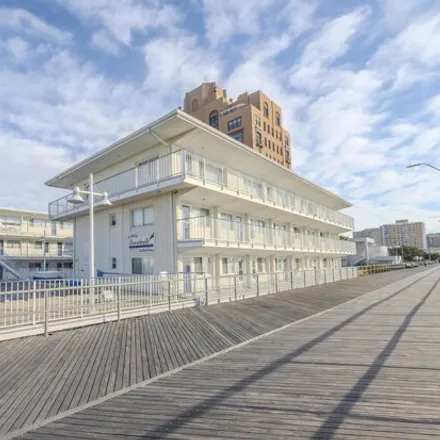 Buy this 1 bed condo on Ventnor City Boardwalk in Ventnor City, NJ 08406