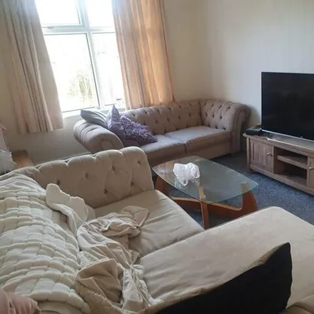 Rent this 3 bed duplex on Beechwood Road in Rotherham, S60 3NF