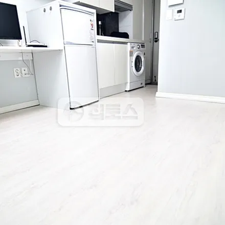 Rent this studio apartment on 서울특별시 강북구 수유동 220-52