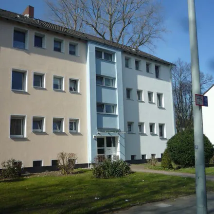 Rent this 3 bed apartment on Zum Lith 96 in 47055 Duisburg, Germany