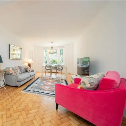 Rent this 3 bed room on Matlock Court in 46 Kensington Park Road, London