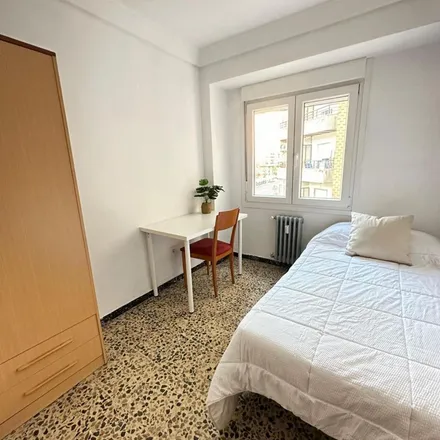 Rent this 5 bed apartment on El Dorado in Calle Pilar Sinués y Navarro, 50010 Zaragoza