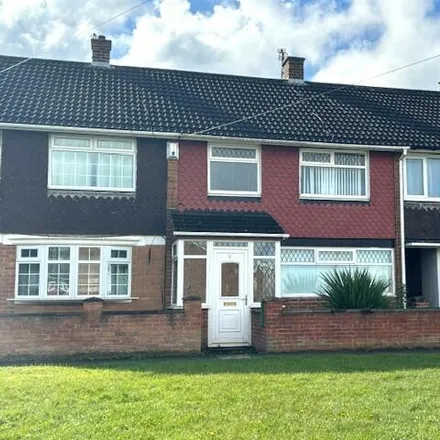 Rent this 3 bed townhouse on Bexley Close in Middlesbrough, TS4 3NG