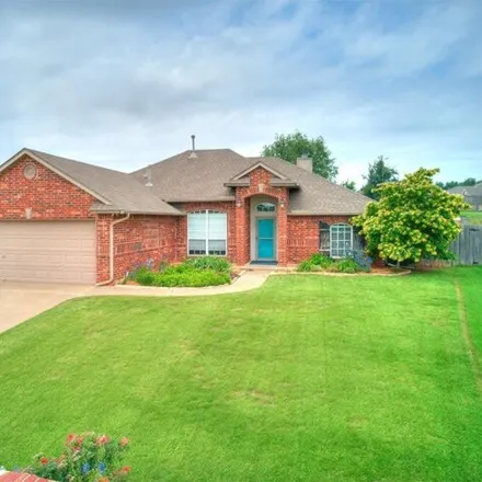Buy this 3 bed house on 283 Stone Ridge Lane in Midwest City, OK 73130