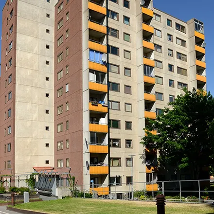 Rent this 3 bed apartment on Fittja in Krögarvägen, 145 52 Botkyrka kommun