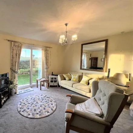 Image 2 - Swallow Court, East Meon Road, Clanfield, PO8 0SX, United Kingdom - Townhouse for sale