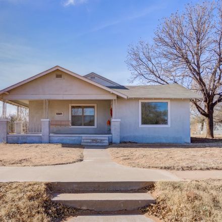 Rent this 3 bed house on 1201 Avenue J in Tahoka, TX 79373