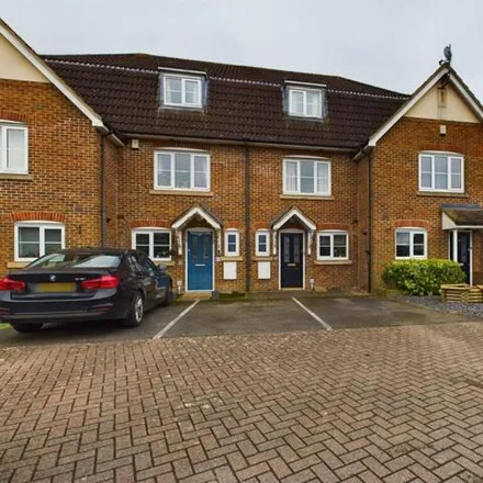 Buy this 4 bed townhouse on 33-43 odd Campion Road in Stanborough, AL10 9FA