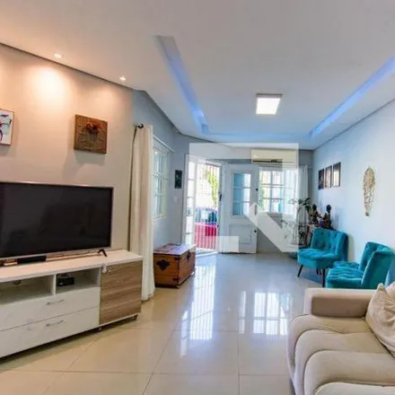 Rent this 2 bed house on Rua Luiz Gerchman in São José, Canoas - RS