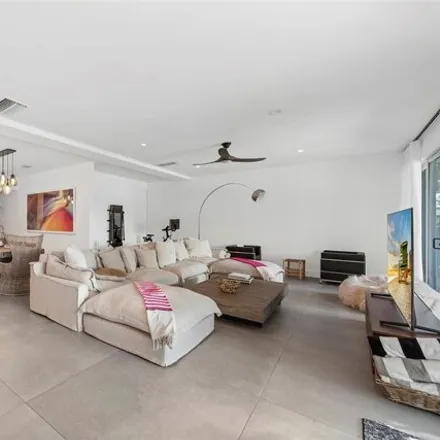 Image 3 - 970 South Shore Drive, Isle of Normandy, Miami Beach, FL 33141, USA - House for sale