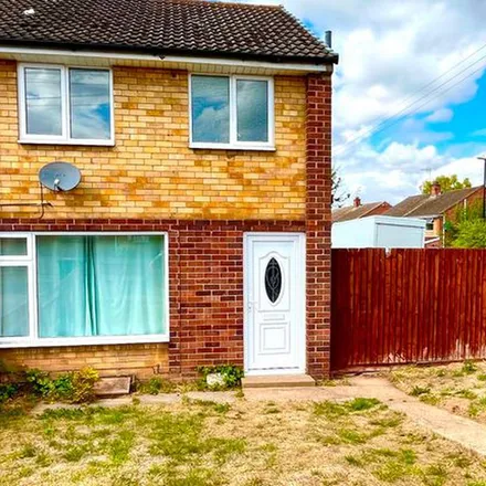 Rent this 3 bed townhouse on 67 Parry Road in Coventry, CV2 3LX