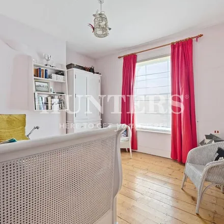 Rent this 5 bed townhouse on 33-39 Clissold Road in London, N16 9EX