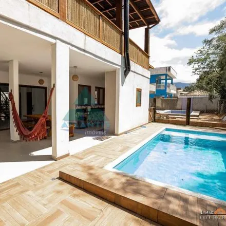 Rent this 4 bed house on Rua Batista de Oliveira in Sumaré, Ubatuba - SP