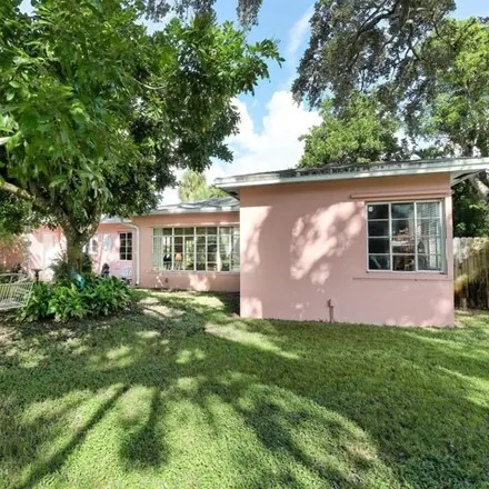 Image 5 - 1011 Southwest 18th Court, Fort Lauderdale, FL 33315, USA - House for sale