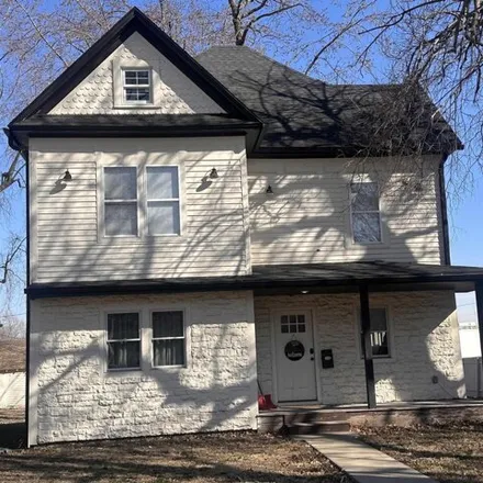 Buy this 4 bed house on 362 Vermont Avenue in Holton, KS 66436